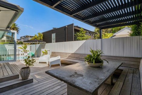 Photo of property in 121a Oceanview Road, Mount Maunganui, 3116