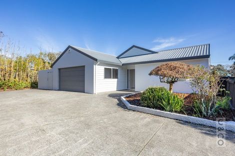 Photo of property in 4 Vintners Close, Huapai, Kumeu, 0810