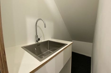 Photo of property in 5/2 Moor Avenue, Te Atatu Peninsula, Auckland, 0610