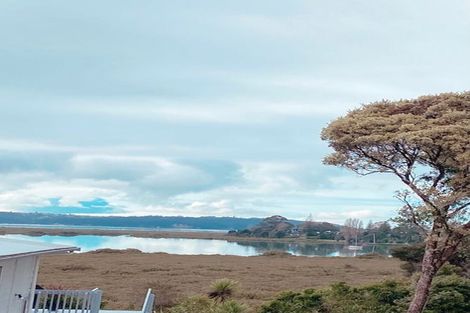 Photo of property in 52 Allington Road, Massey, Auckland, 0614