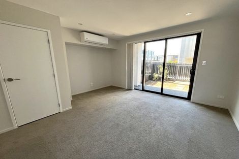 Photo of property in 73 Huri Street, Mangere Bridge, Auckland, 2022