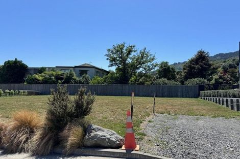 Photo of property in 4 Whaitere Place, Waikawa, Picton, 7220