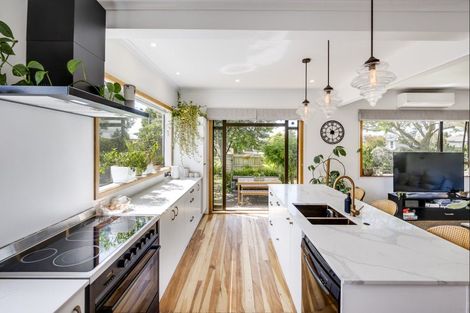 Photo of property in 5 Flanders Avenue, Onekawa, Napier, 4110