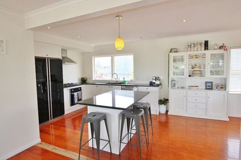 Photo of property in 78 Hillcrest Avenue, Hillcrest, Auckland, 0627