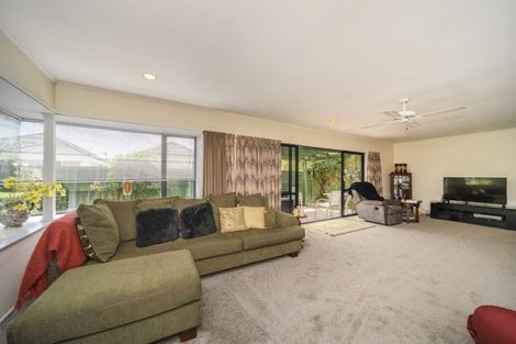 Photo of property in 10 Purdie Place, Milson, Palmerston North, 4414
