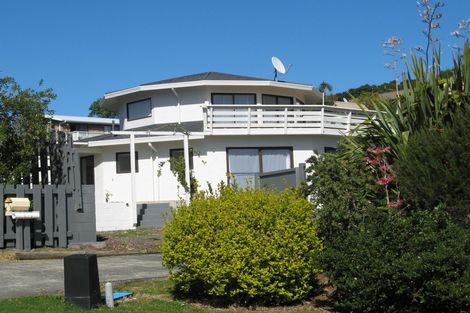 Photo of property in 1 Puketiro Place, Paihia, 0200