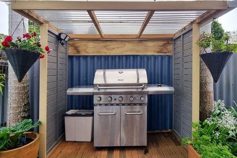 Photo of property in 39 Stanaway Street, Hillcrest, Auckland, 0627