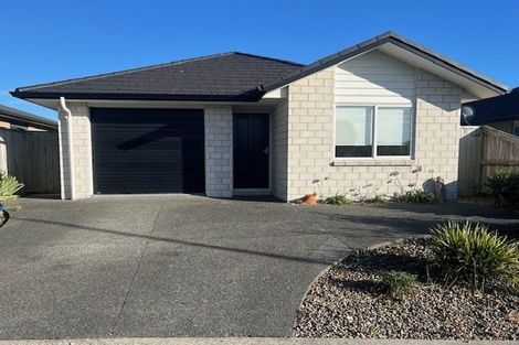 Photo of property in 32 Cupples Street, Papamoa Beach, Papamoa, 3118
