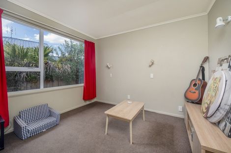 Photo of property in 1/90 Bradbury Road, Botany Downs, Auckland, 2010