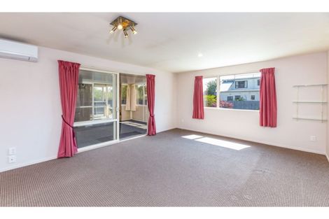 Photo of property in 681 Main North Road, Belfast, Christchurch, 8051
