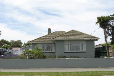 Photo of property in 12 Pembroke Street, Avondale, Christchurch, 8061