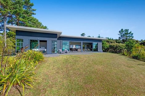 Photo of property in 102 West Road, Kaukapakapa, 0873