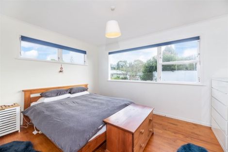 Photo of property in 61 La Rosa Street, Green Bay, Auckland, 0604