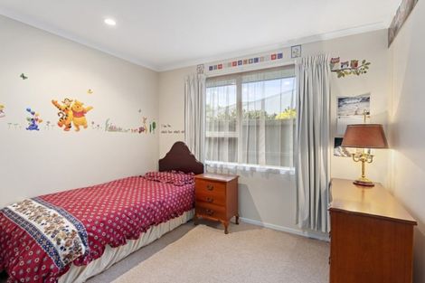 Photo of property in 28 Bentley Street, Russley, Christchurch, 8042