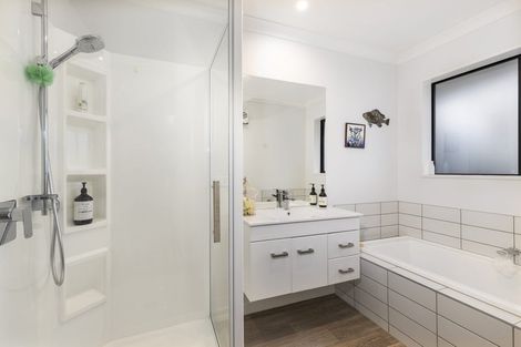 Photo of property in 10 Admiralty Place, Waikawa, Picton, 7220