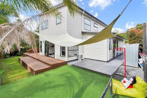 Photo of property in 6a Humphrey Kemp Avenue, Henderson, Auckland, 0612