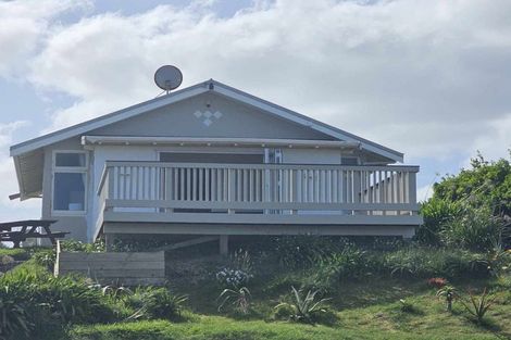 Photo of property in 33 Rangiora Street, Castlecliff, Whanganui, 4501