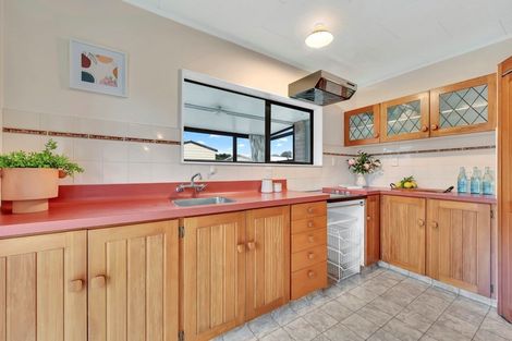 Photo of property in 6 Helena Way, The Wood, Nelson, 7010