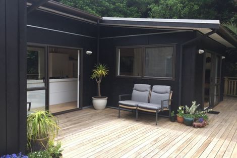 Photo of property in 25 Kennedy Avenue, Forrest Hill, Auckland, 0620