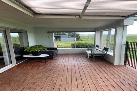 Photo of property in 84 Kaihau Road, Karioitahi, Waiuku, 2683