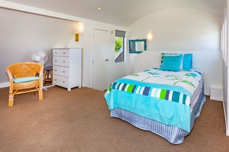 Photo of property in 306 Ocean Road, Whangamata, 3620