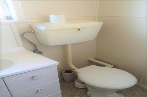 Photo of property in 1 Cotton Street, St Andrews, Hamilton, 3200