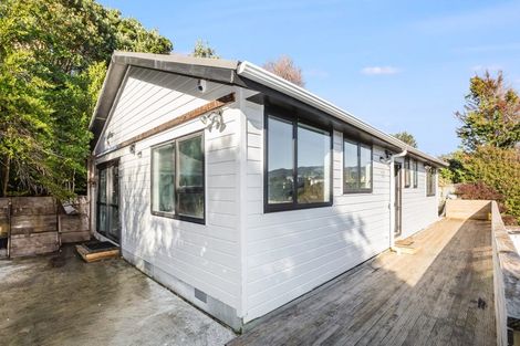 Photo of property in 10 Hereford Street, Cannons Creek, Porirua, 5024