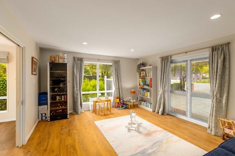 Photo of property in 21 Condell Avenue, Papanui, Christchurch, 8053