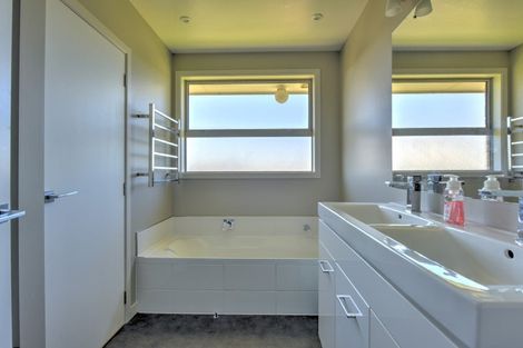 Photo of property in 12 Wolsley Street, Gore, 9710