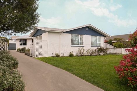 Photo of property in 24 Kent Lodge Avenue, Avonhead, Christchurch, 8042