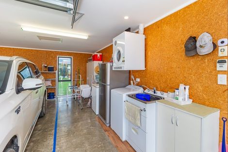 Photo of property in 52 Garth Road, Levin, 5571