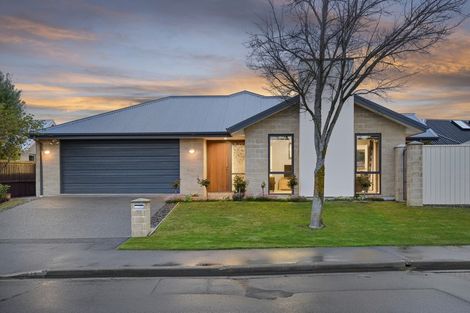 Photo of property in 15 Six Silvers Avenue, Halswell, Christchurch, 8025