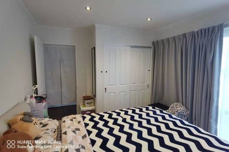 Photo of property in 43 Frank Nobilo Drive, Golflands, Auckland, 2013