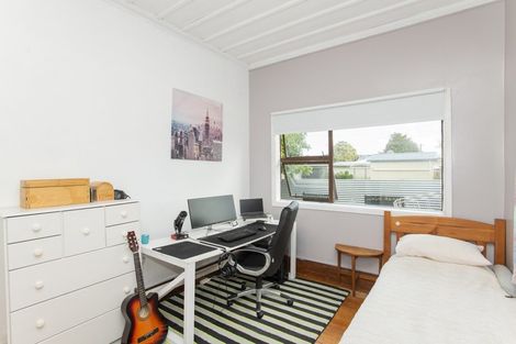 Photo of property in 2 Kara Street, Outer Kaiti, Gisborne, 4010