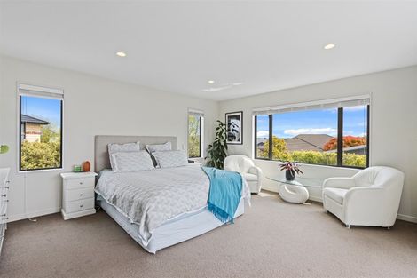 Photo of property in 5 Stoneleigh Green, Parklands, Christchurch, 8083