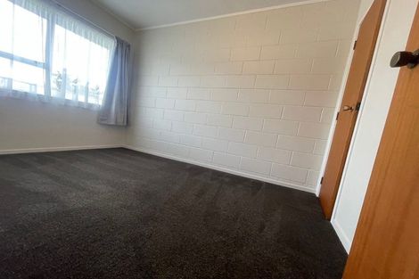 Photo of property in 8/318 Te Atatu Road, Te Atatu South, Auckland, 0610