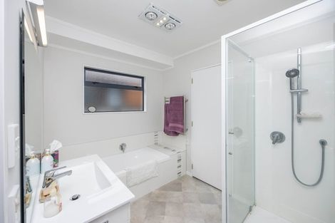 Photo of property in 9 Friesian Place, Grandview Heights, Hamilton, 3200