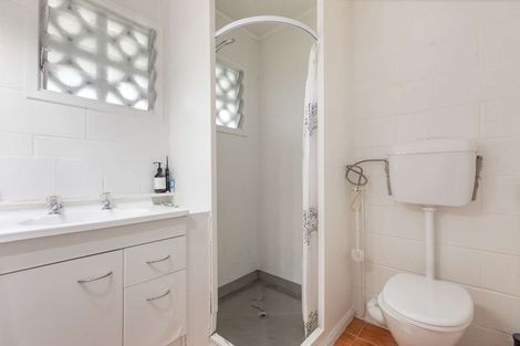 Photo of property in 10/32 Blockhouse Bay Road, Avondale, Auckland, 1026