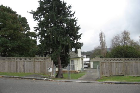 Photo of property in 36 Kopara Grove, Stokes Valley, Lower Hutt, 5019