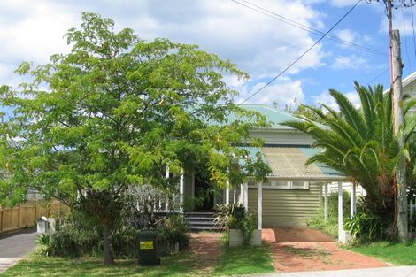 Photo of property in 1/12 Roslyn Terrace, Devonport, Auckland, 0624