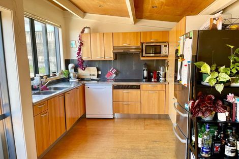 Photo of property in 1/410 The Esplanade, Island Bay, Wellington, 6023