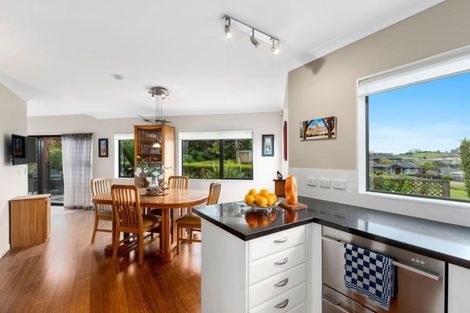 Photo of property in 5 Pigeonwood Lane, Albany, Auckland, 0632