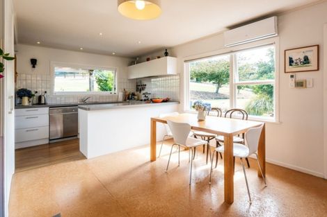 Photo of property in 68 Onetangi Road, Waiheke Island, 1971