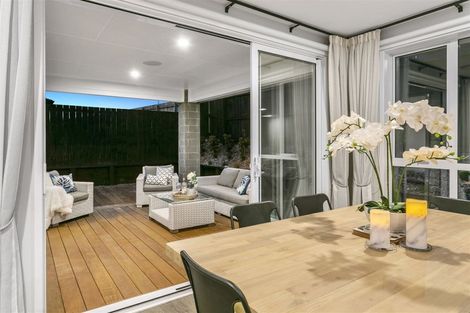 Photo of property in 1 Grenache Way, Kumeu, 0810