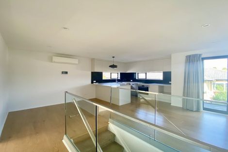 Photo of property in 26a Holland Avenue, Point England, Auckland, 1072