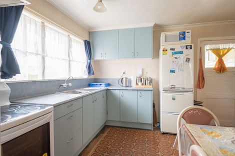 Photo of property in 27 Hillary Crescent, Maraenui, Napier, 4110