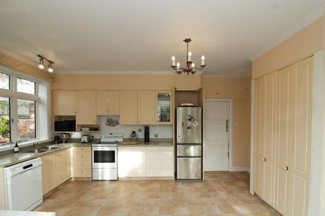 Photo of property in 346 Fergusson Drive, Heretaunga, Upper Hutt, 5018