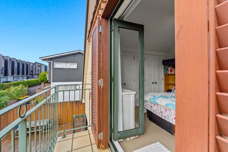 Photo of property in 1/52 Taharoto Road, Takapuna, Auckland, 0622