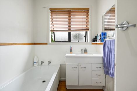 Photo of property in 111 Bryant Road, St Andrews, Hamilton, 3200