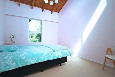 Photo of property in 11 Rika Place, Kawaha Point, Rotorua, 3010